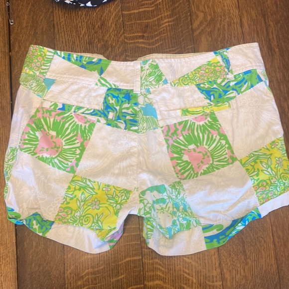 Lilly Pulitzer Callahan Short Patchwork - Size 04 - Picture 4 of 4